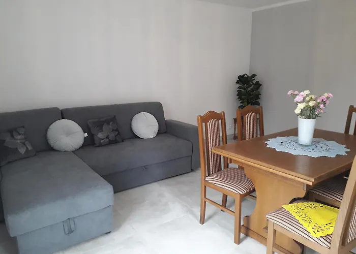 Bawarska 게스트하우스 *